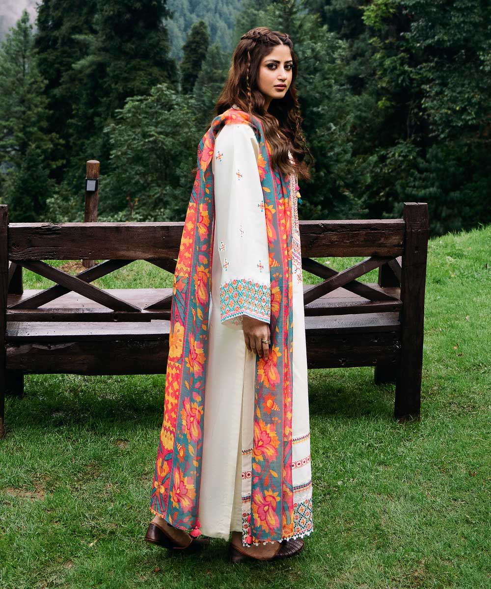 Lawn-3PC Embroidered Shirt with Digital Printed Jacquard Dupatta - 5148 - QQ