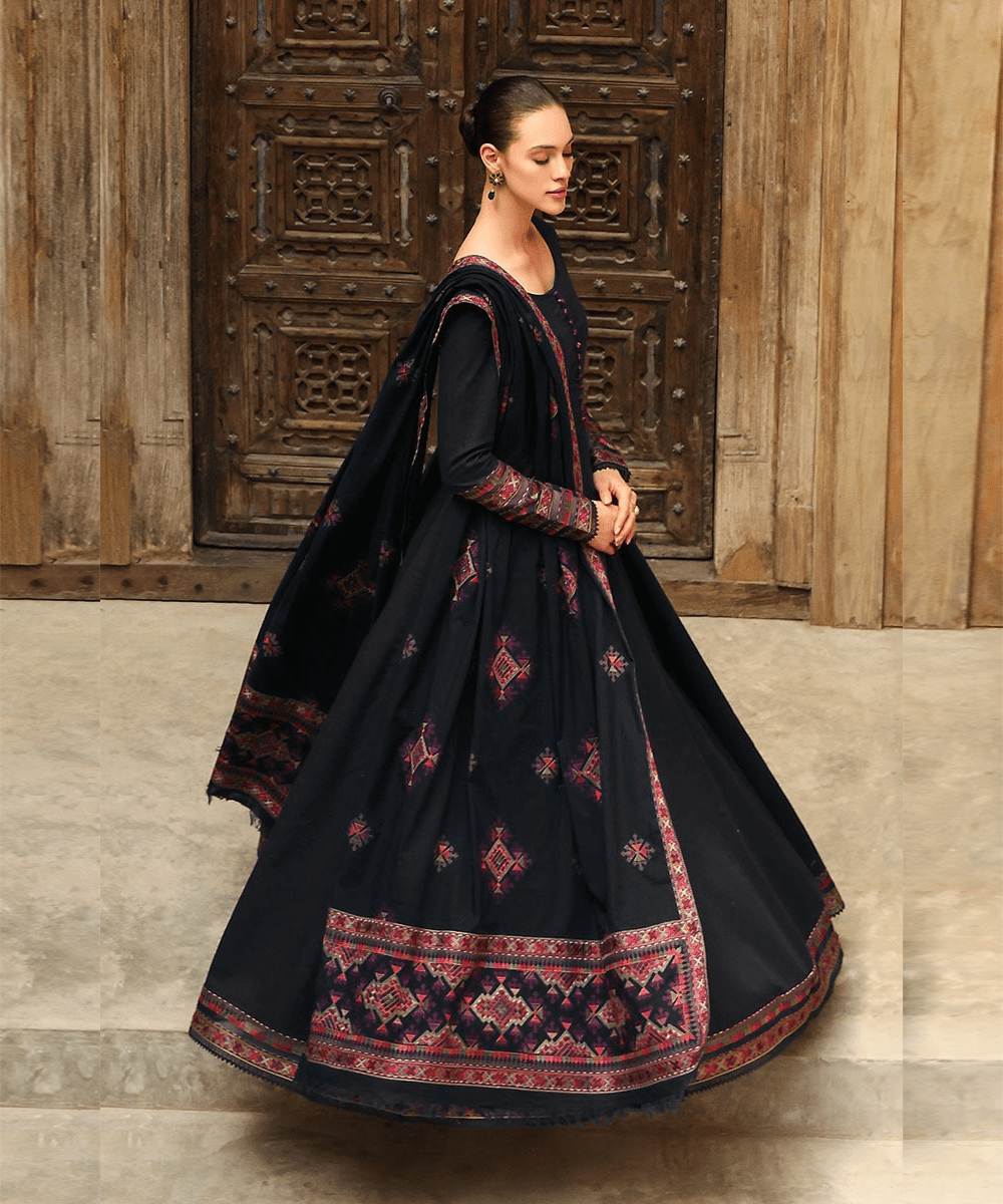 Bareeze Dhanak 3PC Embroidered With Dhanak Shawl Embroidered-132 - QQ