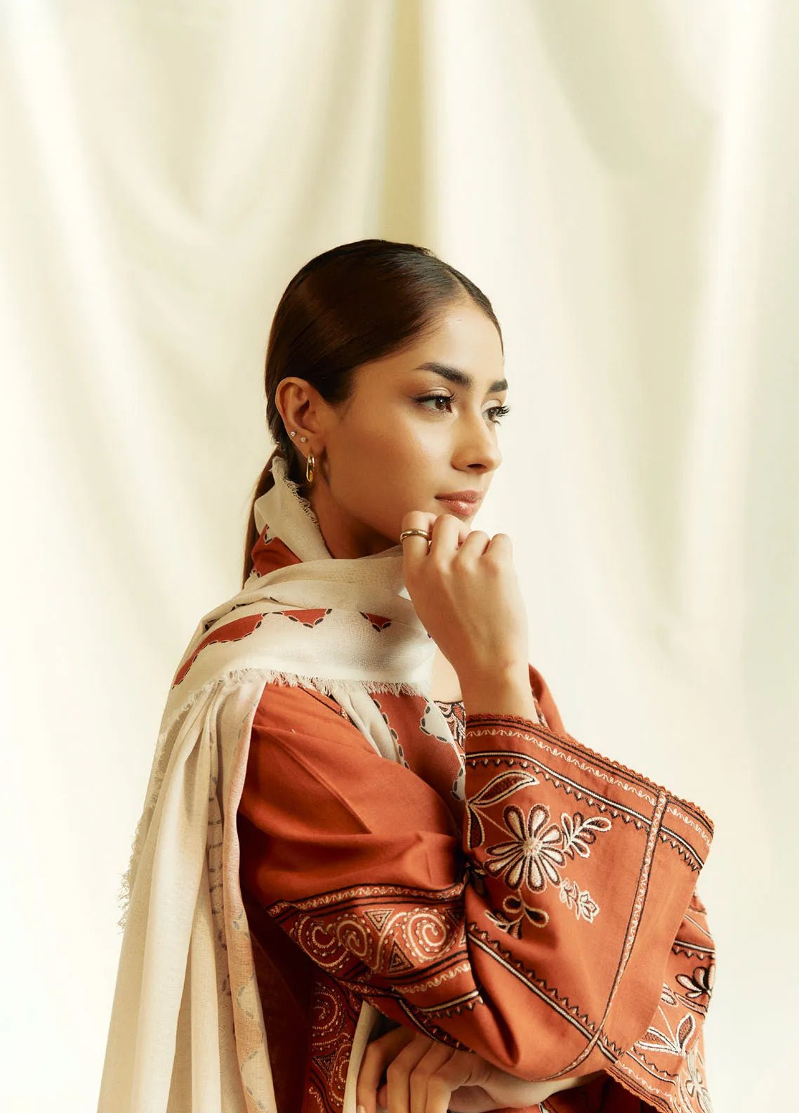 ZARA SHAHJAHAN 3PC Dhanak Embroidered Shirt With Digital Printed Shawl-280 - QQ