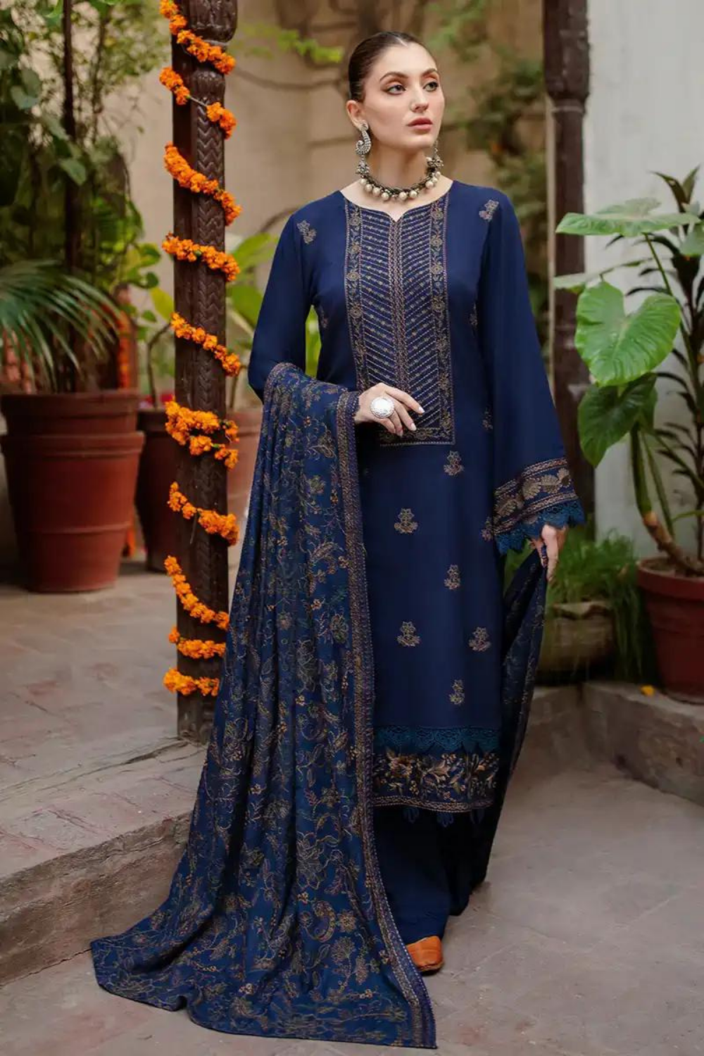 Dhanak 3PC Embroidered Q0227