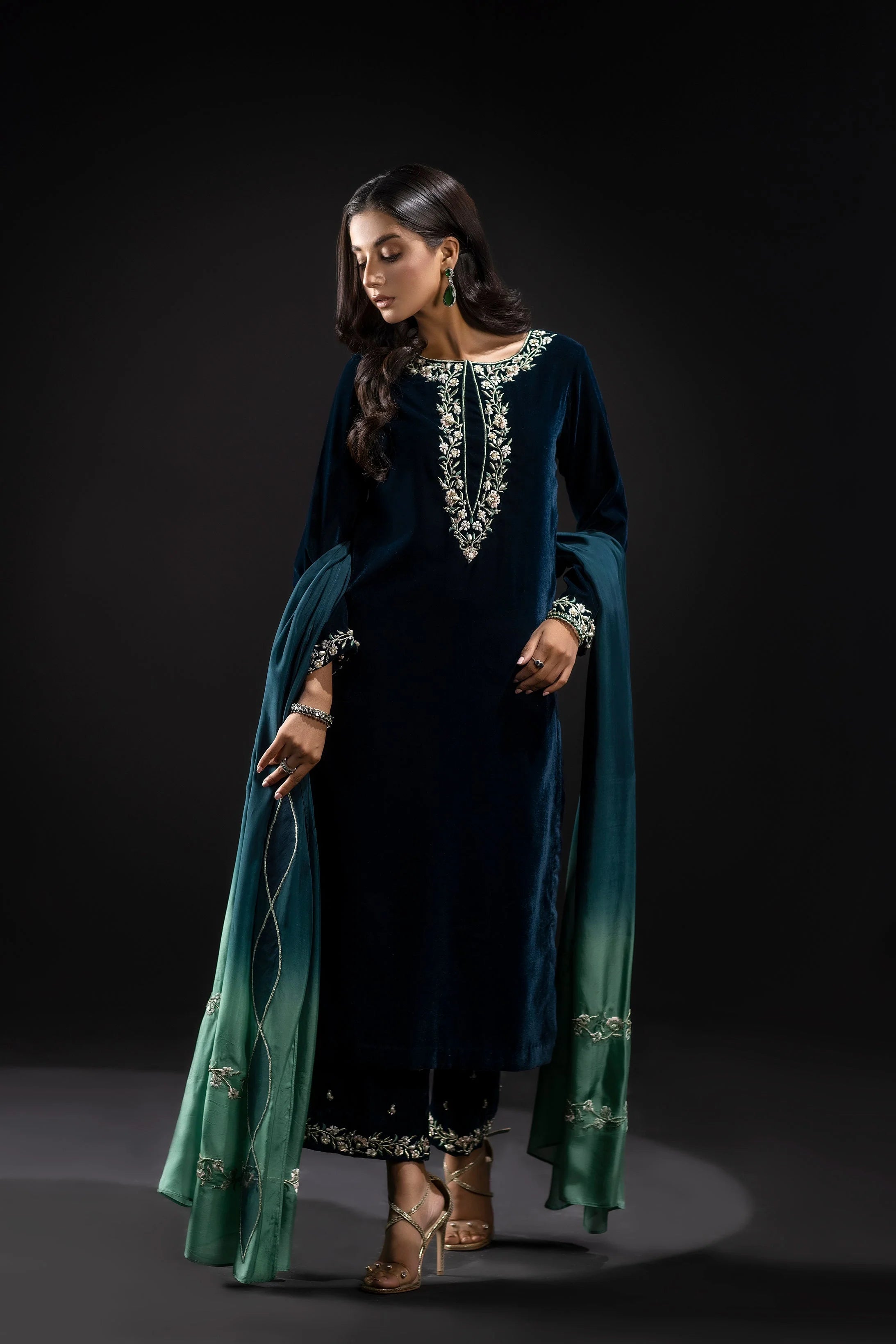 7002 Embroidered Velvet Dress With Karandi Shawl