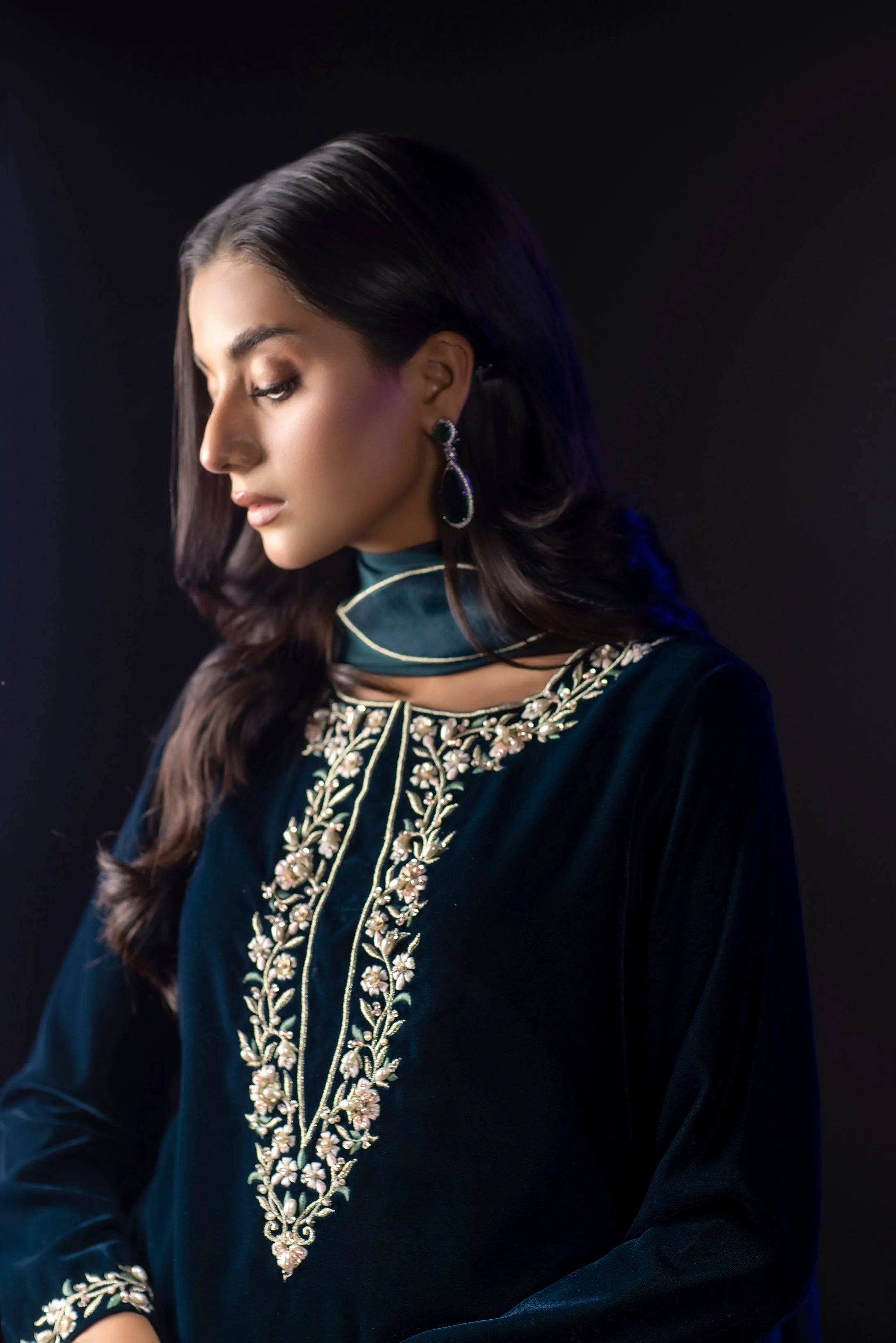 7002 Embroidered Velvet Dress With Karandi Shawl