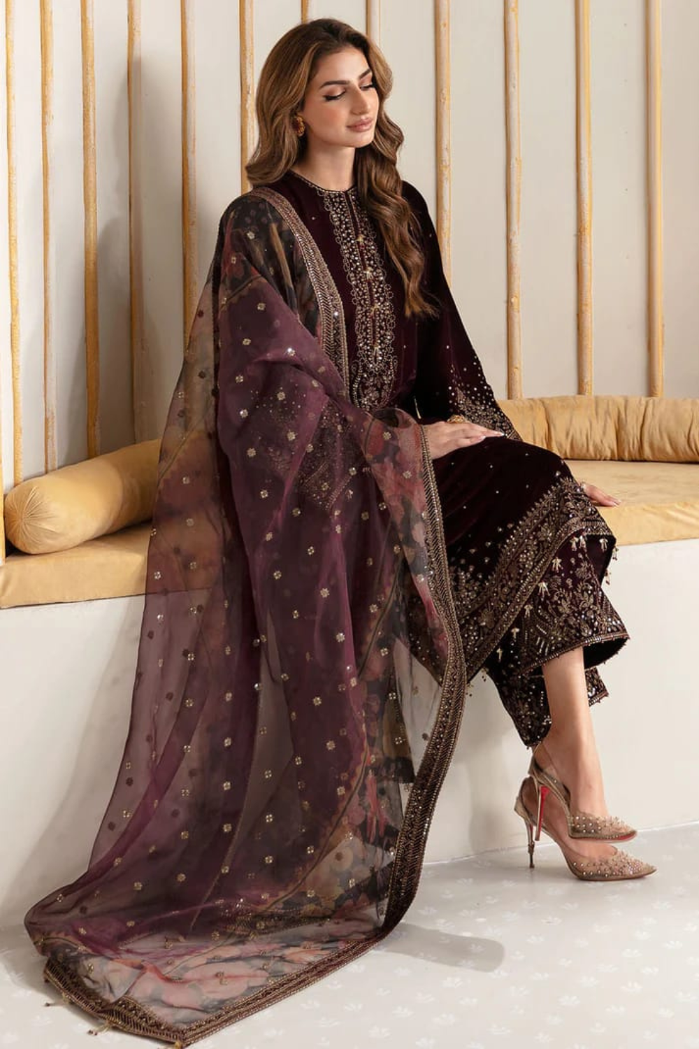 Velvet 3PC Embroidered Q0334