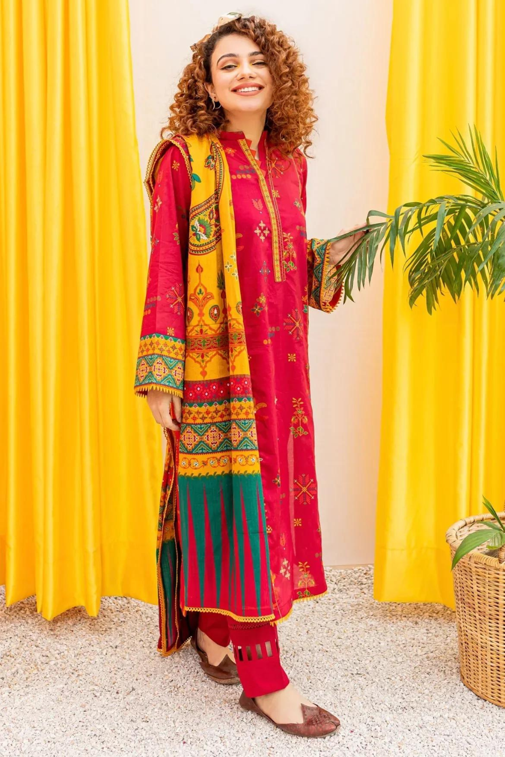 3PC LAWN EMBROIDERED Q662