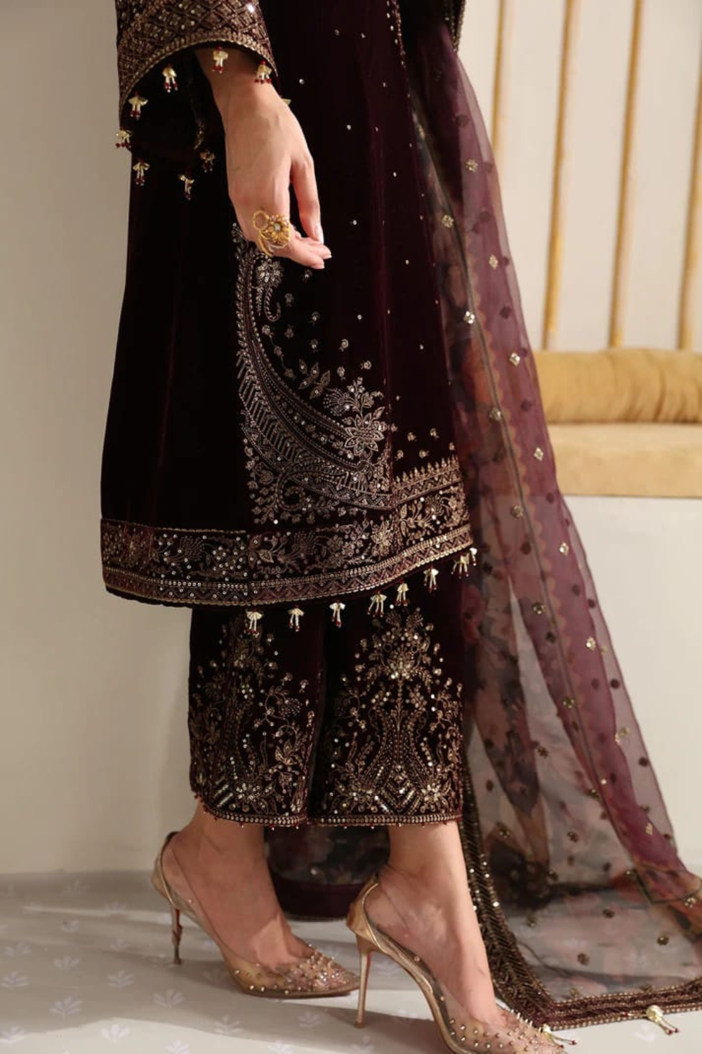 Velvet 3PC Embroidered Q0334