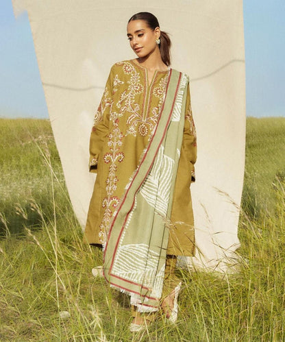 ZARA SHAHJAHAN 3PC Dhanak Embroidered Shirt With Digital Printed Shawl-271 - QQ