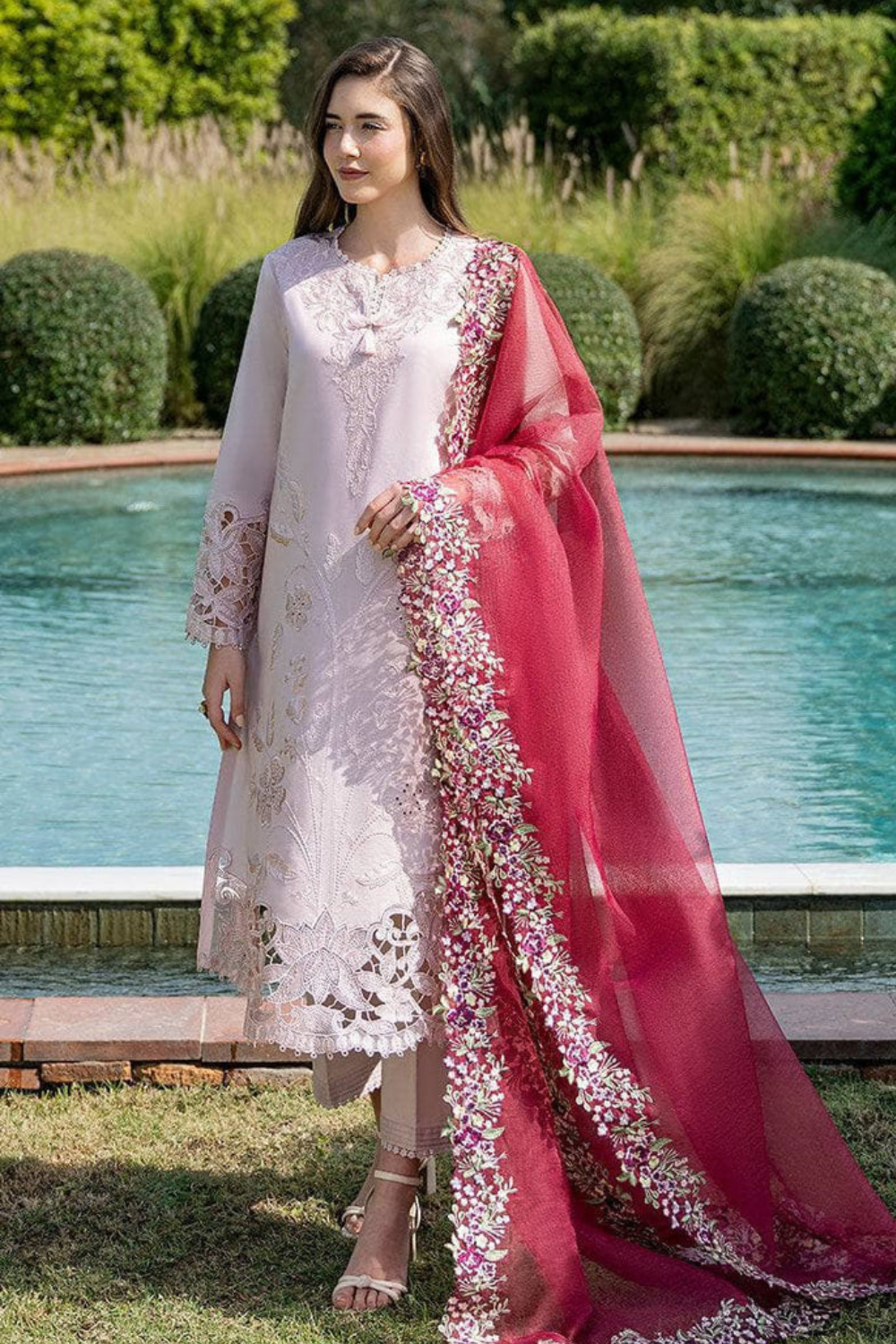 3PC Lawn Embroidered Q643