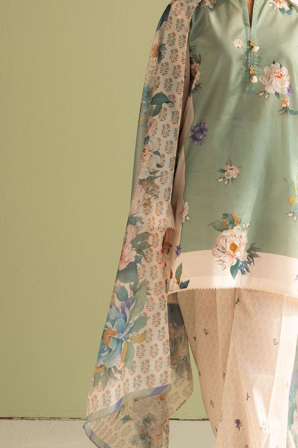 Zara ShahJahan 3PC Printed Lawn Shirt With Voile Printed Dupatta CO-496