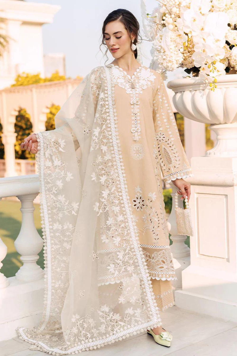 3PC Lawn Embroidered Q498