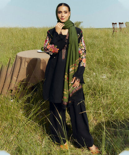 ZARA SHAHJAHAN 3PC Dhanak Embroidered Shirt With Digital Printed Shawl-294 - QQ