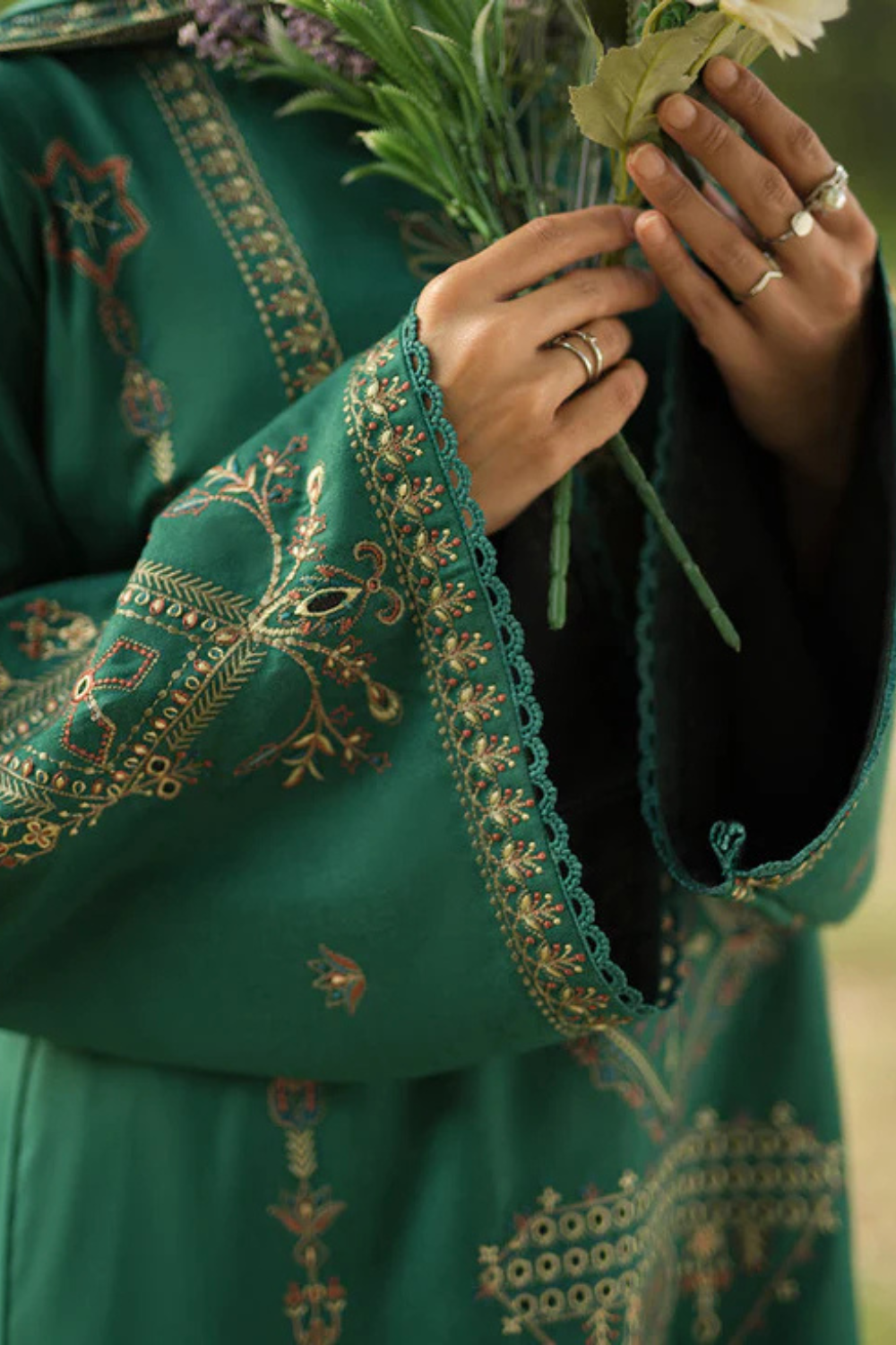 3PC Dhanak Embroidered Shirt with printed funcy dupatta Q0951