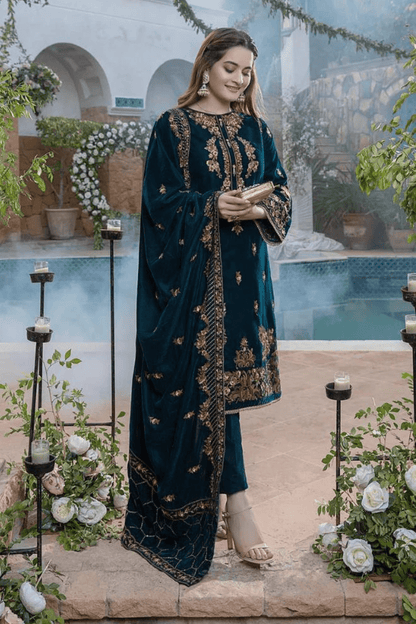 VELVET 3PC EMBROIDERED WITH VELVET EMBROIDERED DUPATTA-950 - QQ