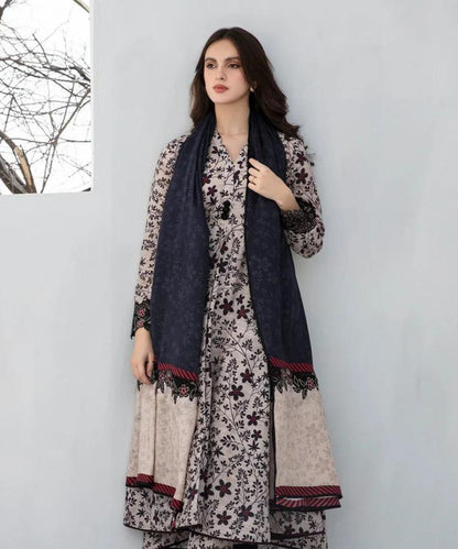 BAROQUE 3PC KARANDI PRINTED SHIRT WITH KARANDI PRINTED DUAPTTA AND TROUSER-802 - QQ