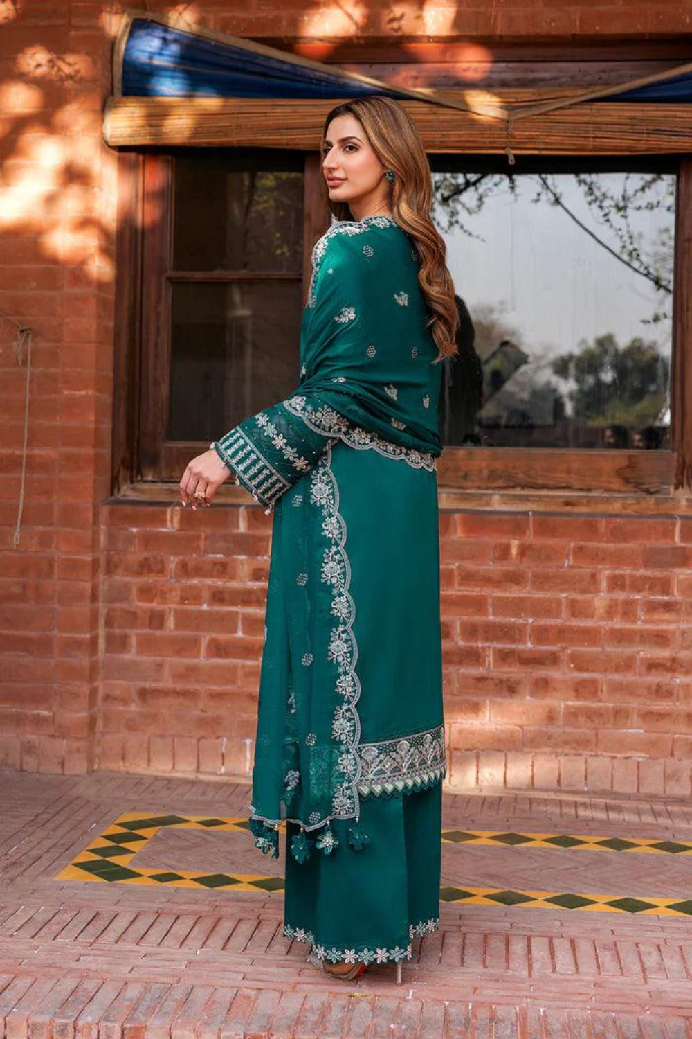 3PC Dhanak Embroidered Shirt with printed funcy dupatta Q0953