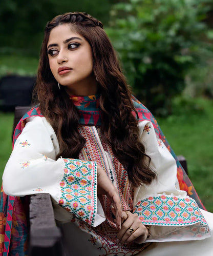 Lawn-3PC Embroidered Shirt with Digital Printed Jacquard Dupatta - 5148 - QQ