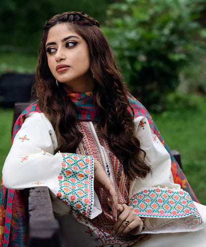 Lawn-3PC Embroidered Shirt with Digital Printed Jacquard Dupatta - 1355 - QQ