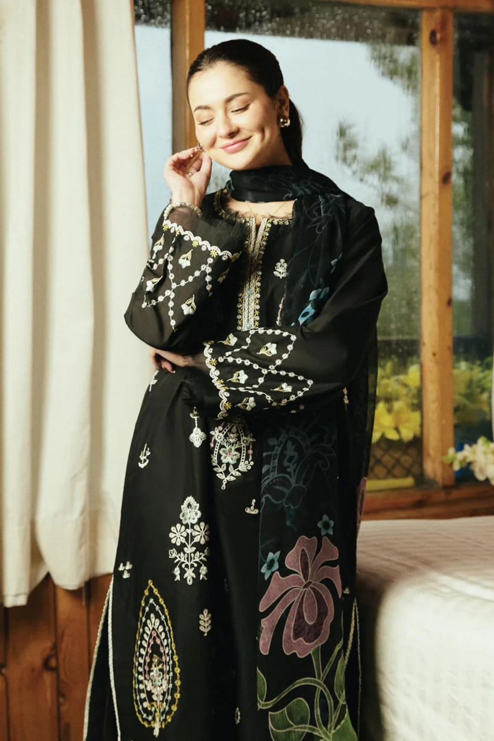 Zara ShahJahan 3PC Lawn Embroidered Q516