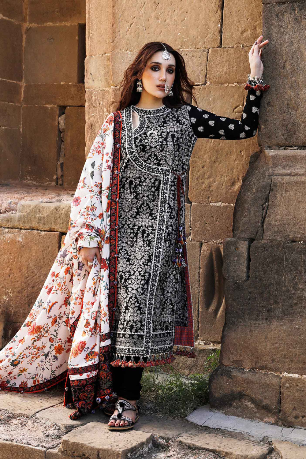 Dhanak 3PC Embroidered Q0429