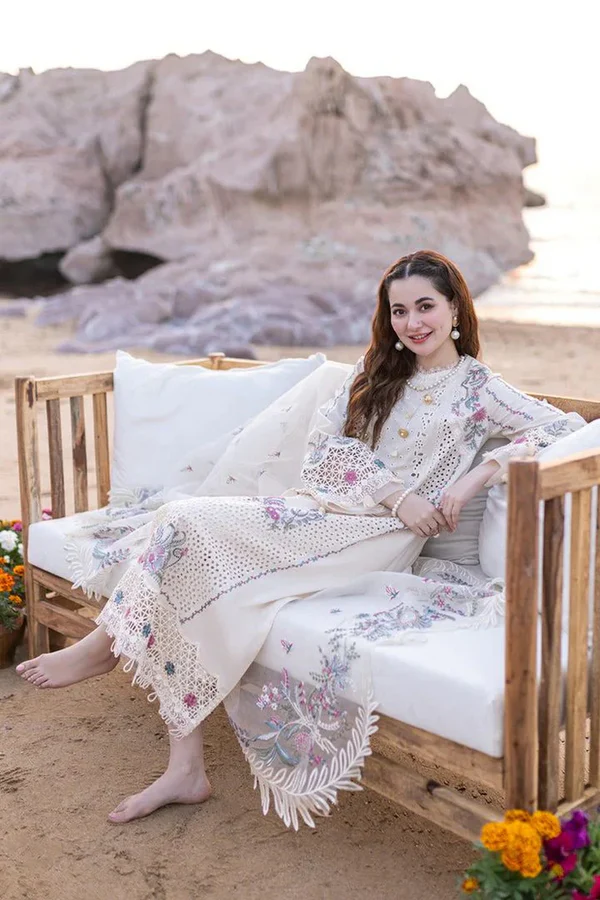 QALAMKAR 3PC Lawn Embroidered Shirt With Organza Embroidered Dupatta- 5013