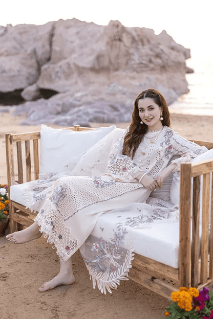 QALAMKAR 3PC Lawn Embroidered Shirt With Organza Embroidered Dupatta- 5013 - QQ