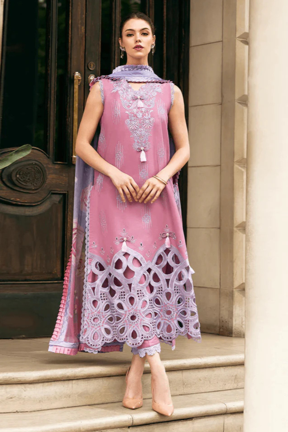 Mushq 3Pcs Lawn Embroidered Q953