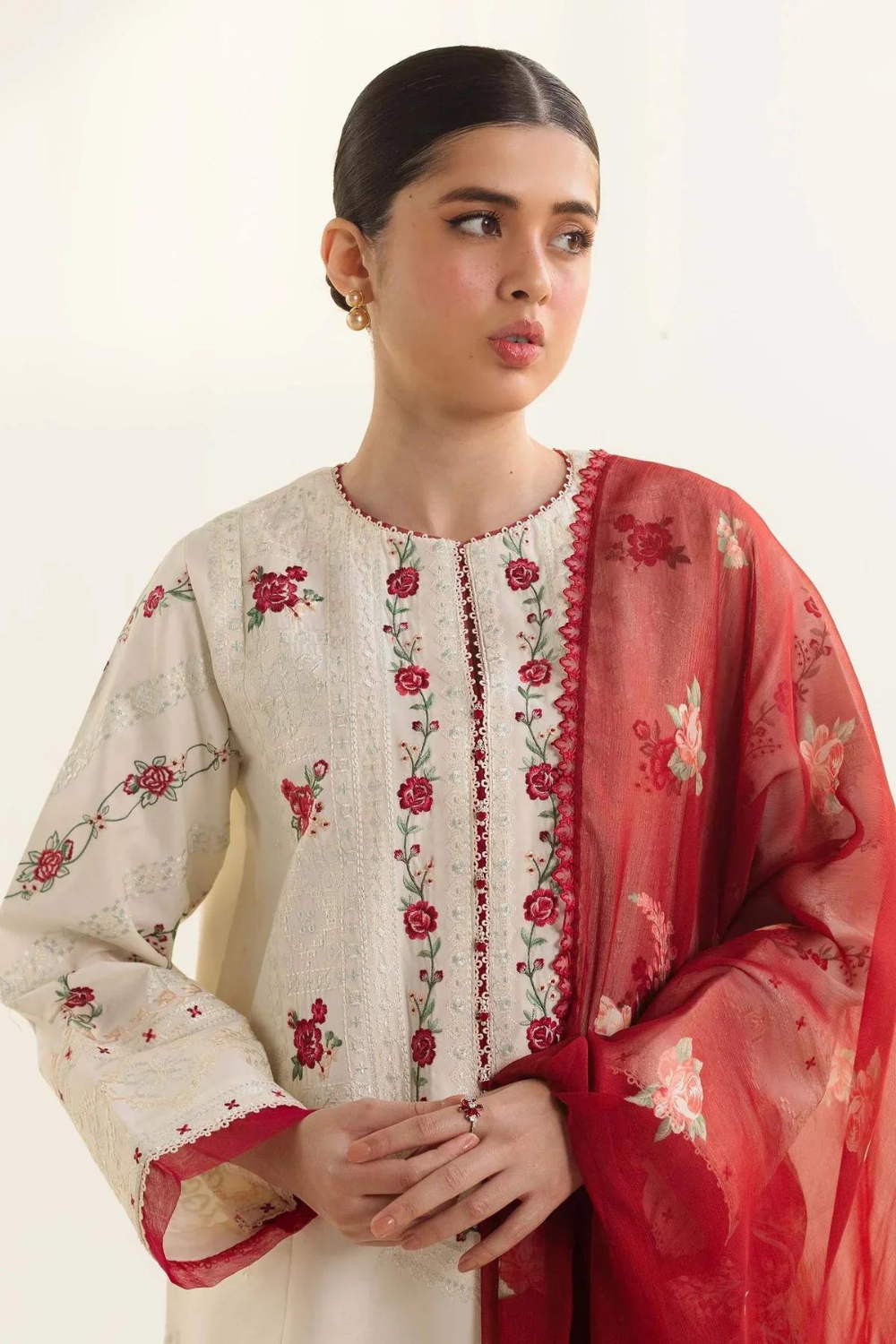 Zara ShahJahan 3PC Lawn Embroidered Q639