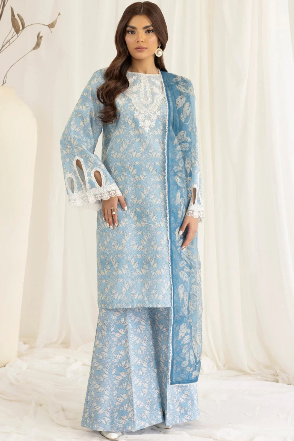 Mohagni 3Pcs Lawn Embroidered Q954