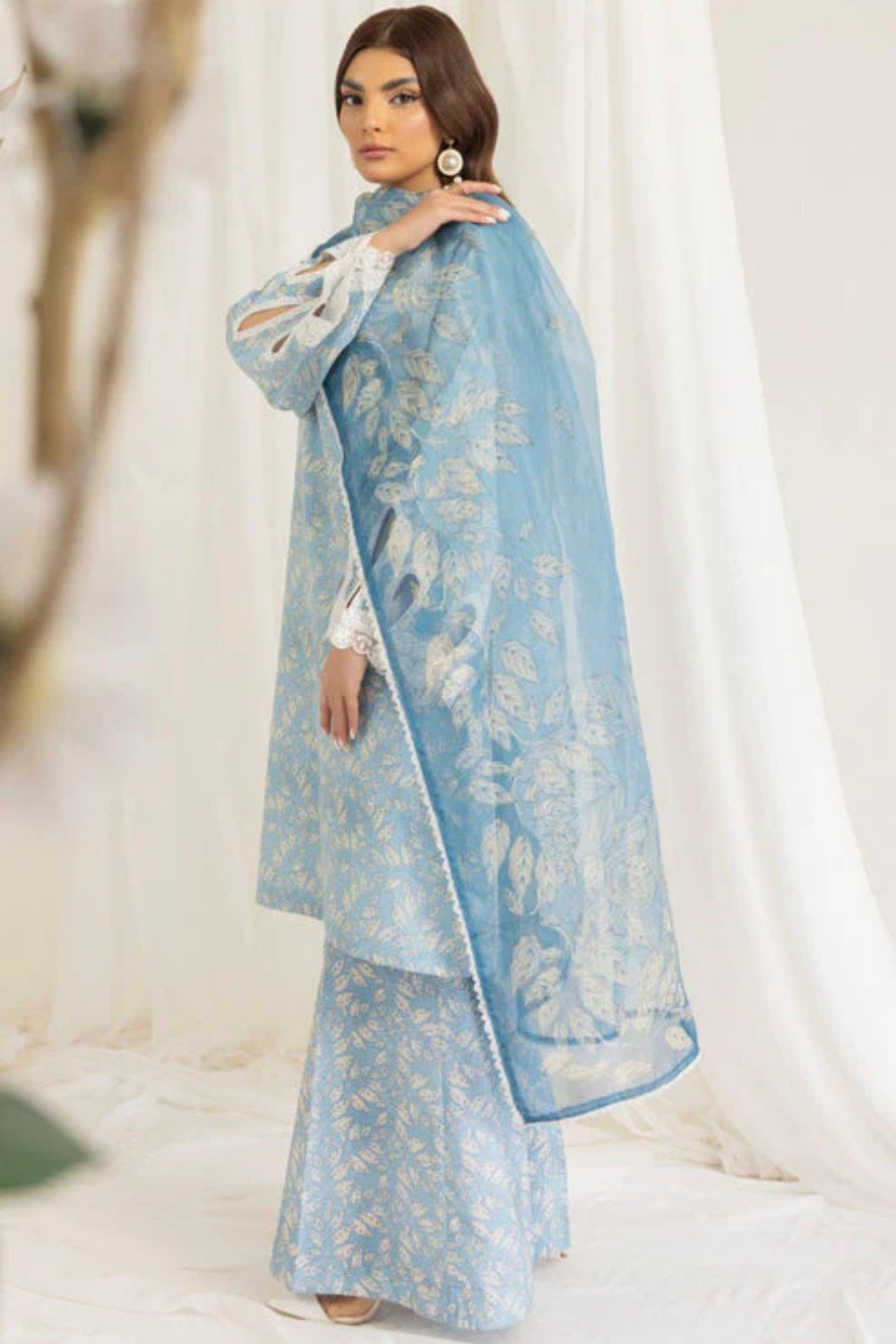 Mohagni 3Pcs Lawn Embroidered Q954