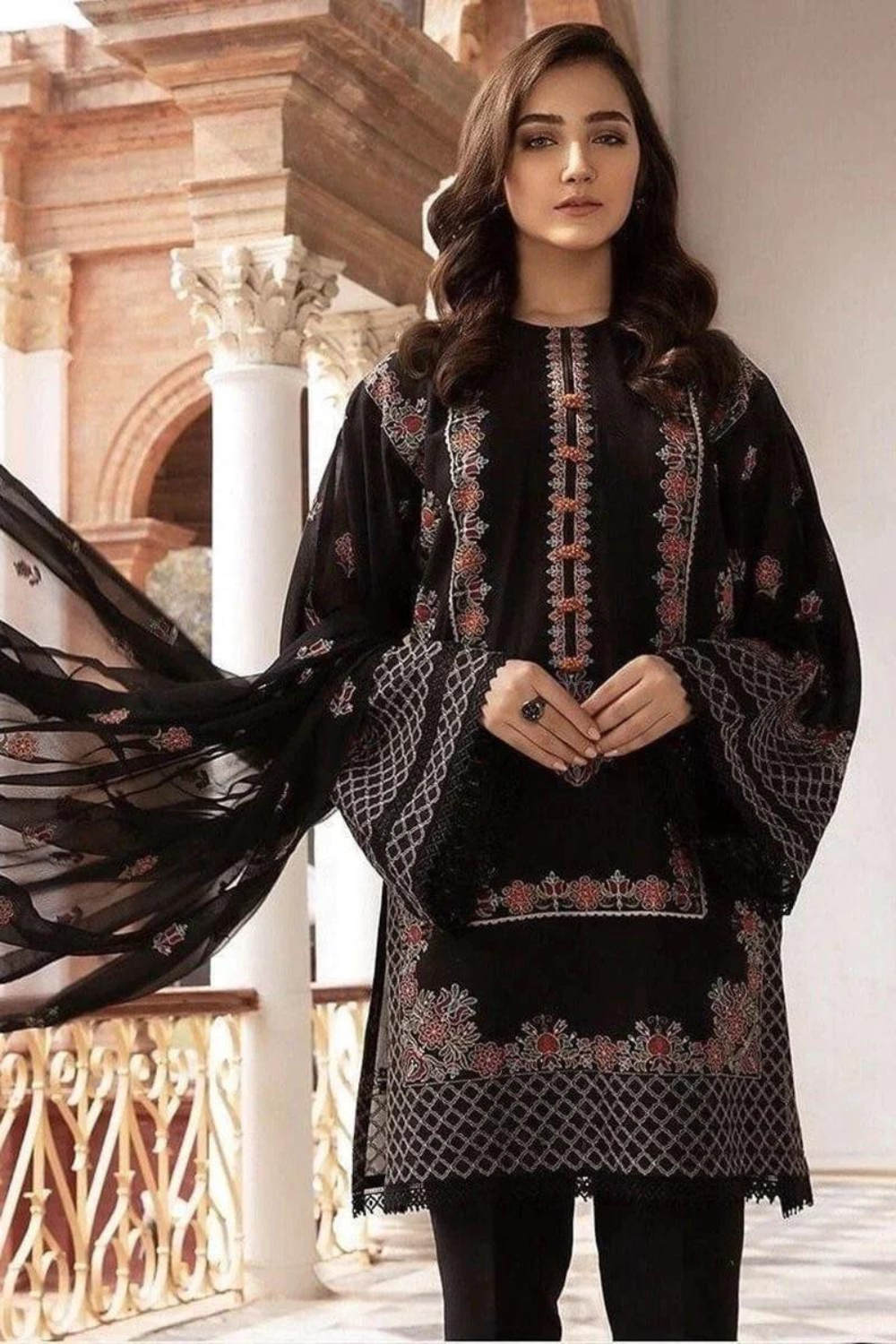 Lawn 3PC Embroidered Q269