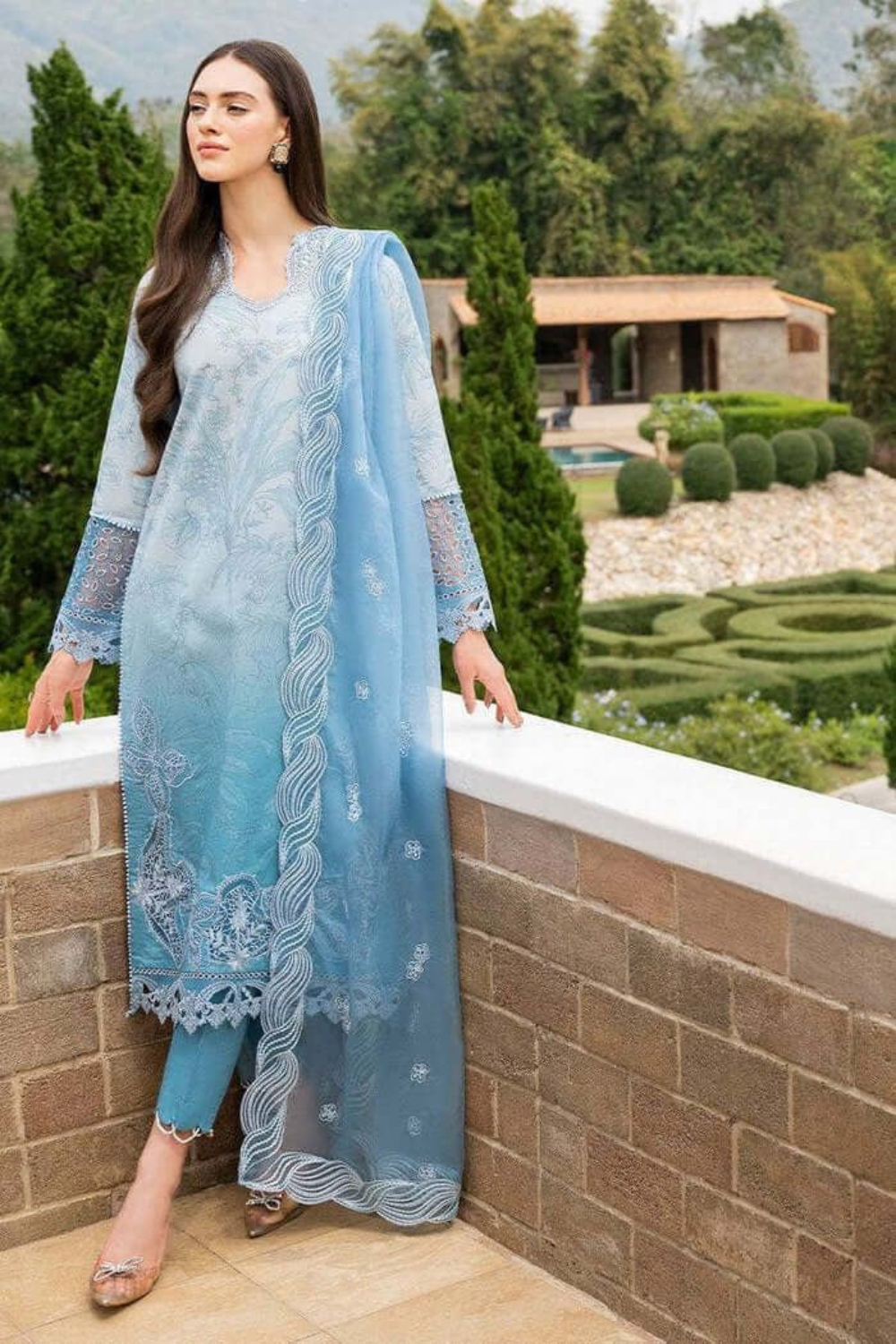 3PC LAWN EMBROIDERED Q447