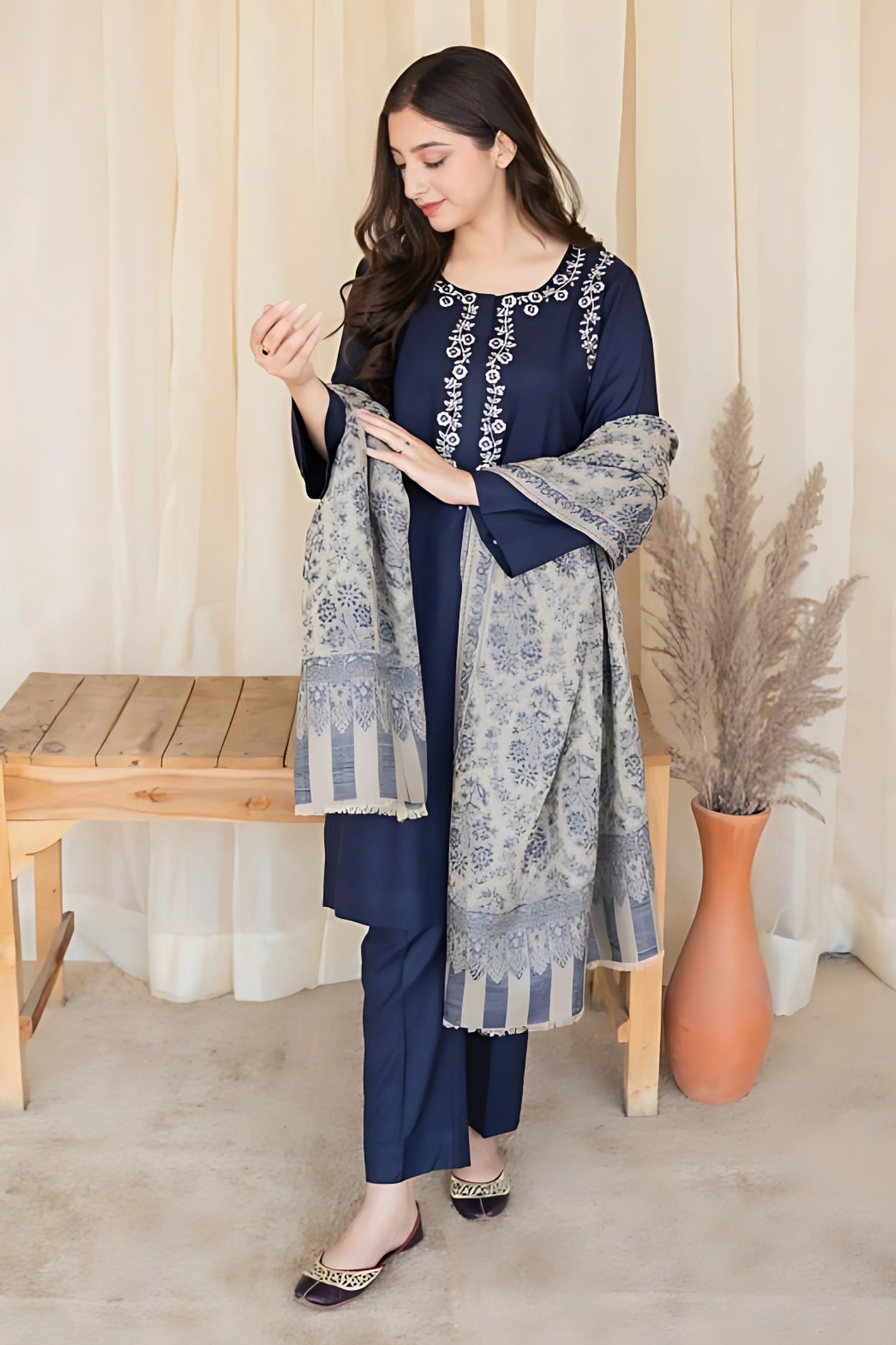 AISLING Dhanak 3PC Embroidered Q0463