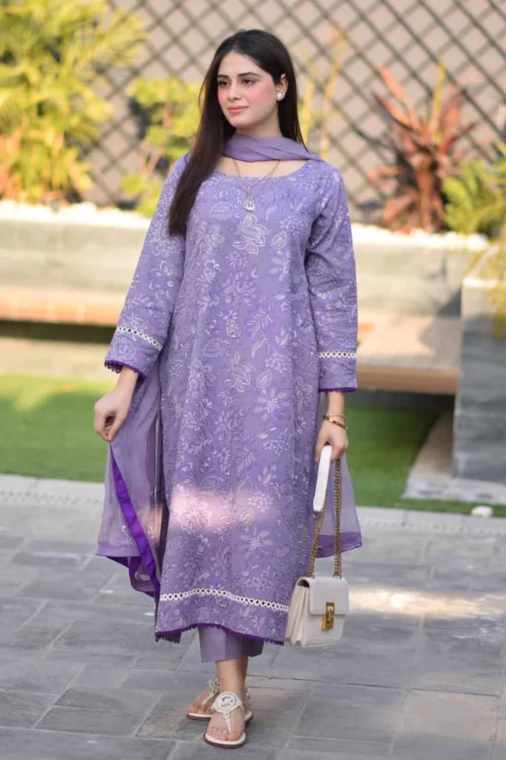 Mushq 3Pcs Lawn Embroidered Q955