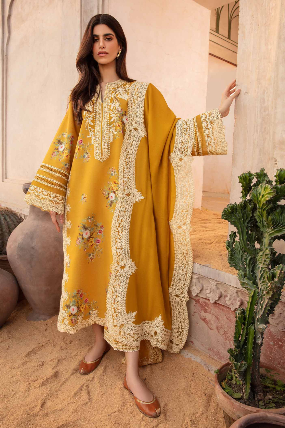 Dhanak 3PC Embroidered Q0337