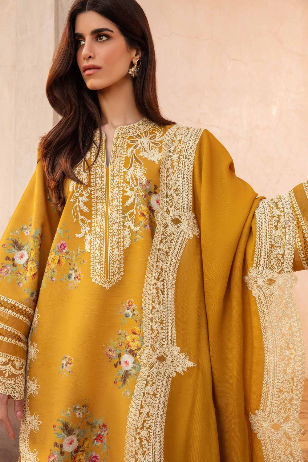 Dhanak 3PC Embroidered Q0337