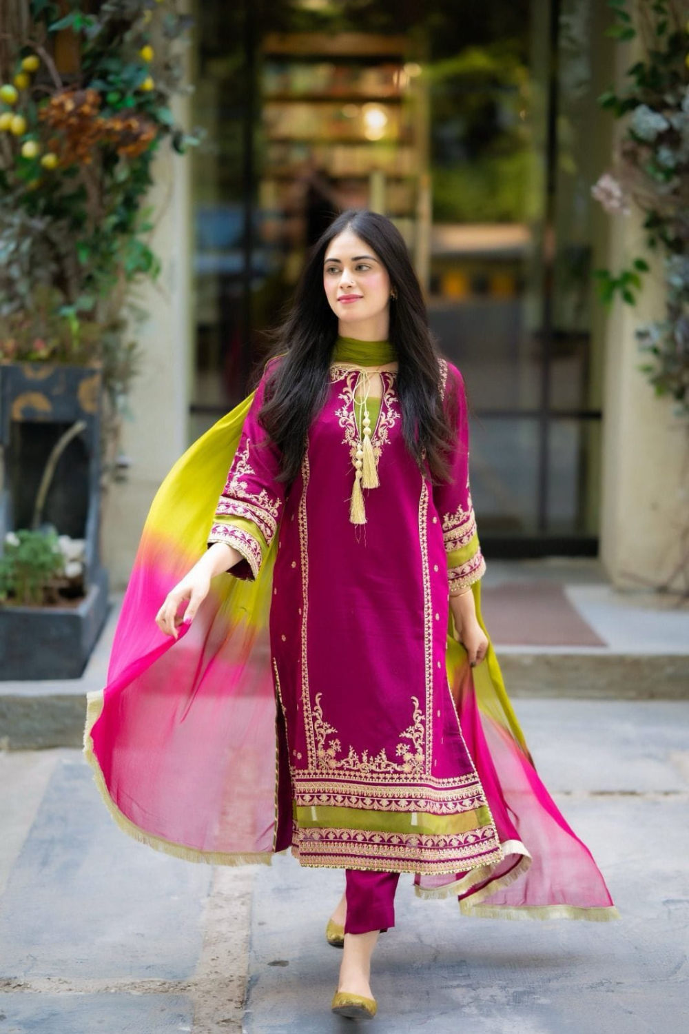 3PC LAWN EMBROIDERED Q661