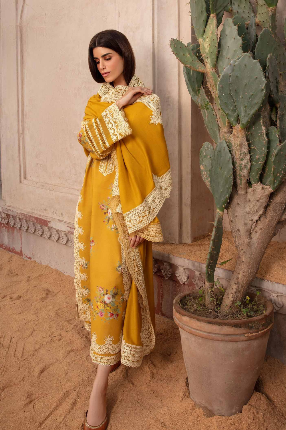 Dhanak 3PC Embroidered Q0337