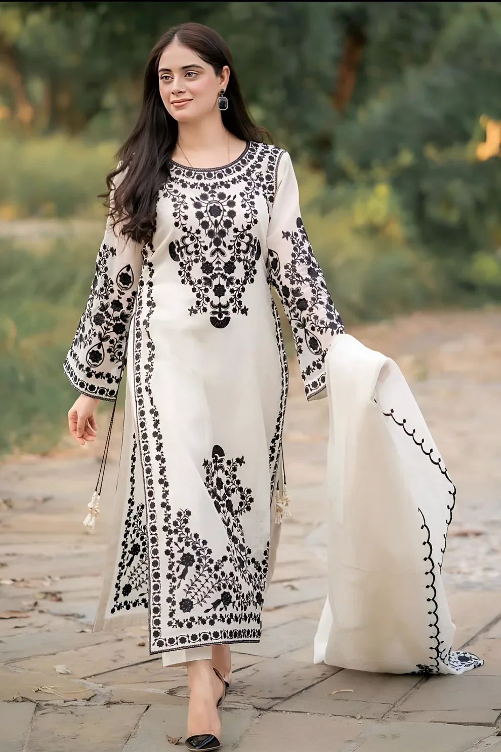 Dhanak 3PC Embroidered Q0262