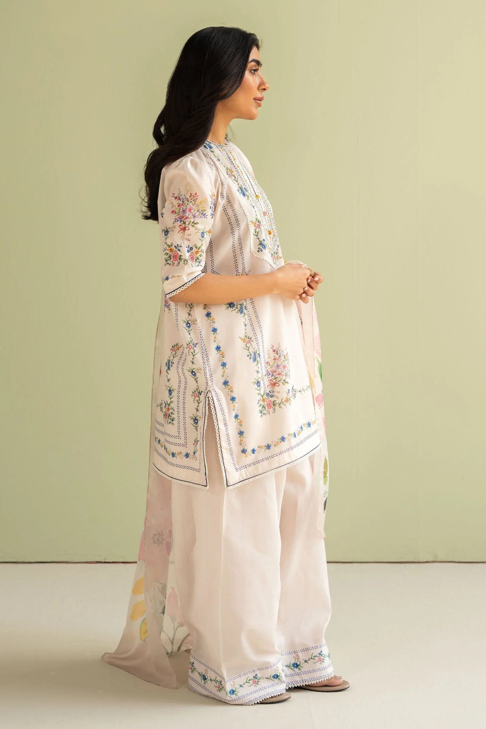 ZAINAB CHOTTANI 3PC  LAWN PRINTED Q907