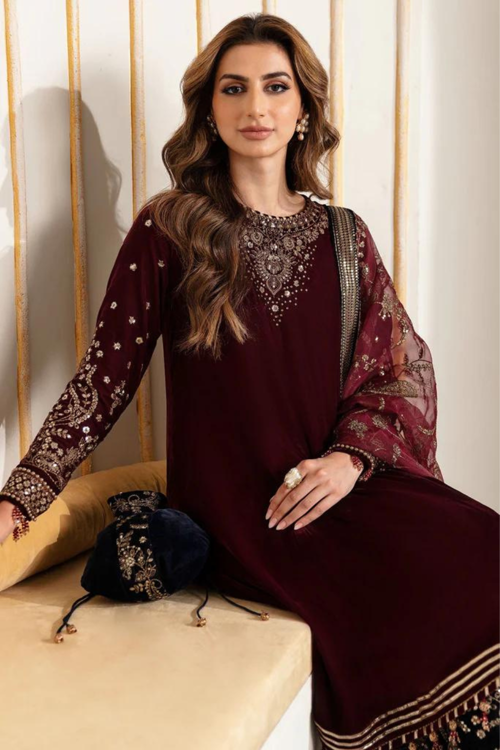 Velvet 3PC Embroidered Q0330