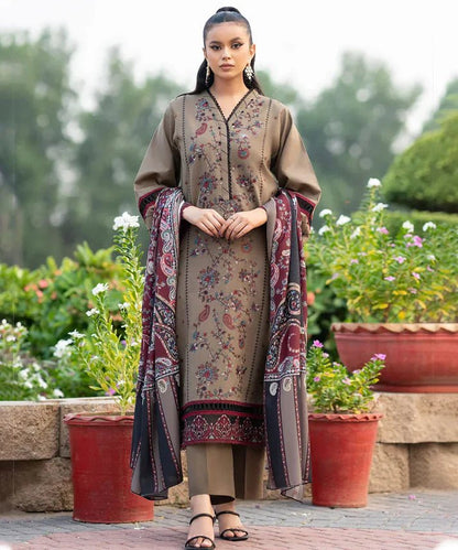 Lawn 3PC Embroidered With Digital Printed Jauqard Dupatta- 5238 - QQ