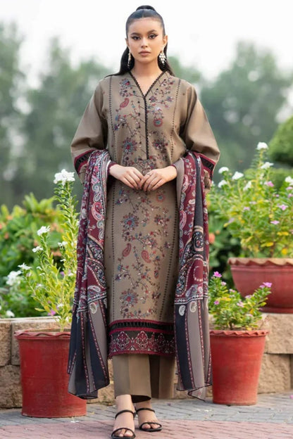 Lawn 3PC Embroidered With Digital Printed Jauqard Dupatta- 5238 - QQ