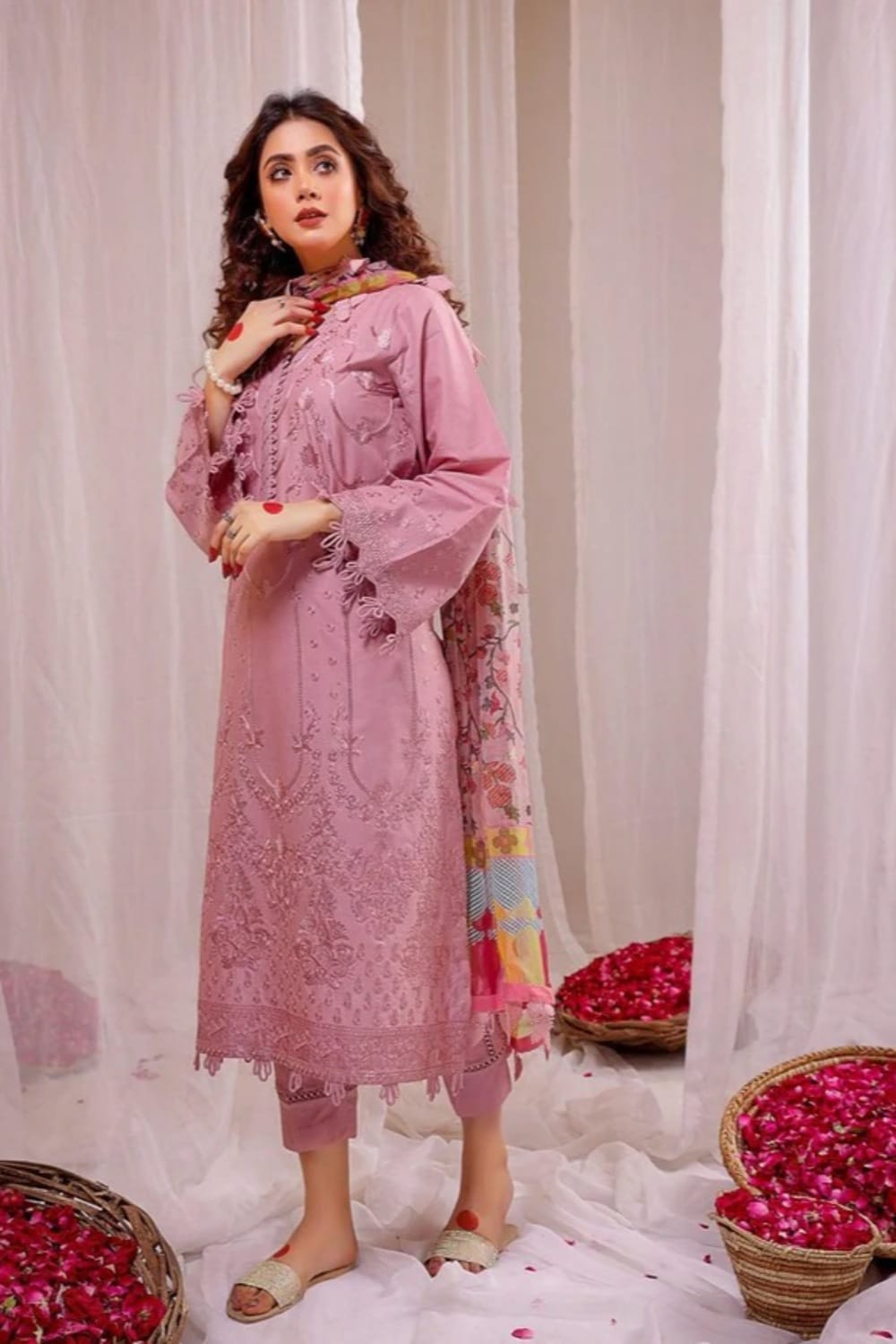 Lawn 3PC Embroidered With Digital Printed Jacquard Dupatta - 5125