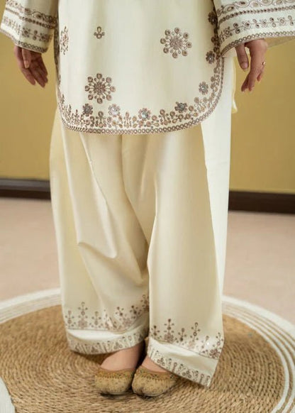 Lawn-2PC Embroidered Suit-5333 - QQ