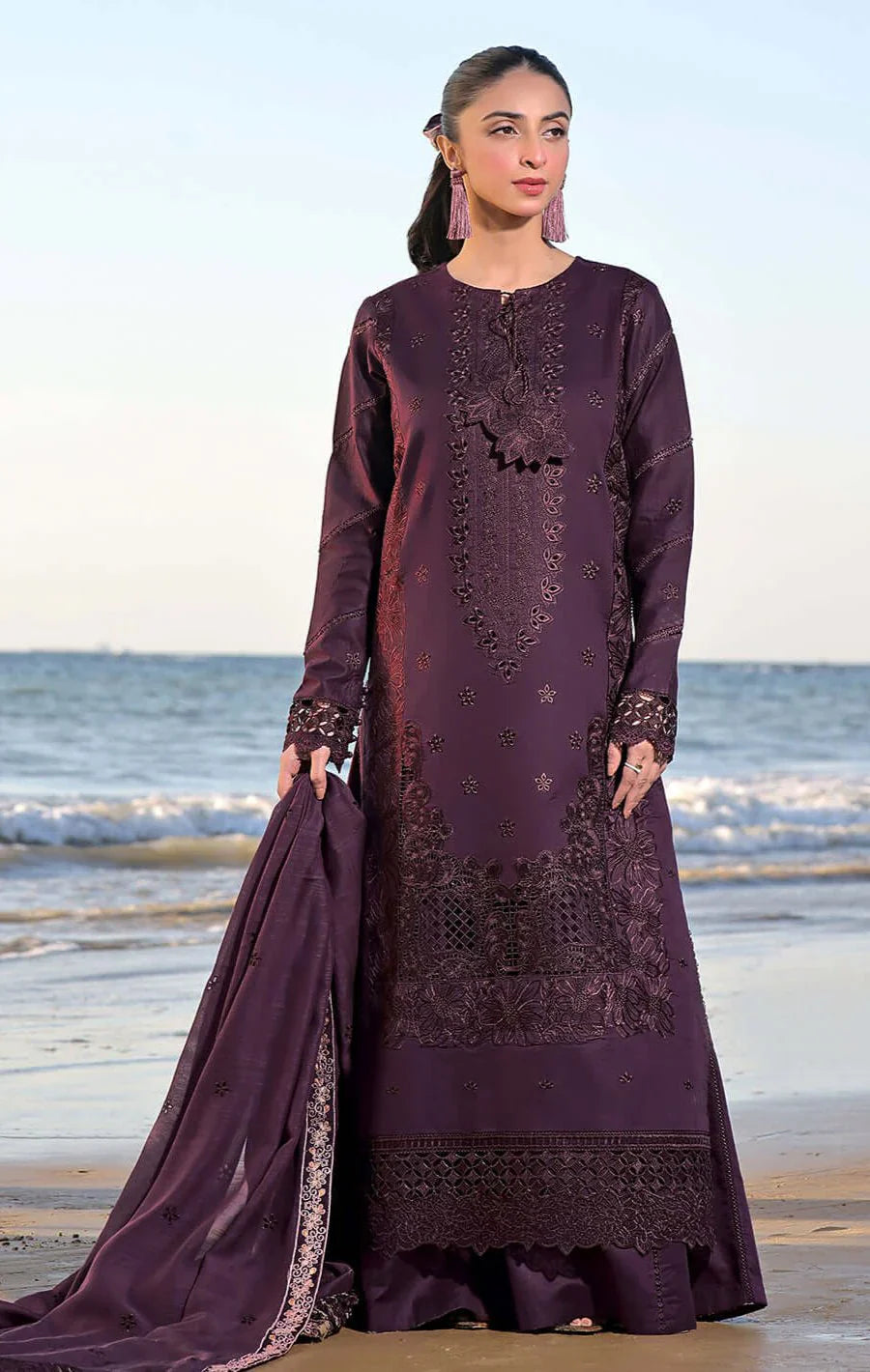 Dhanak 3PC Embroidered Q0365