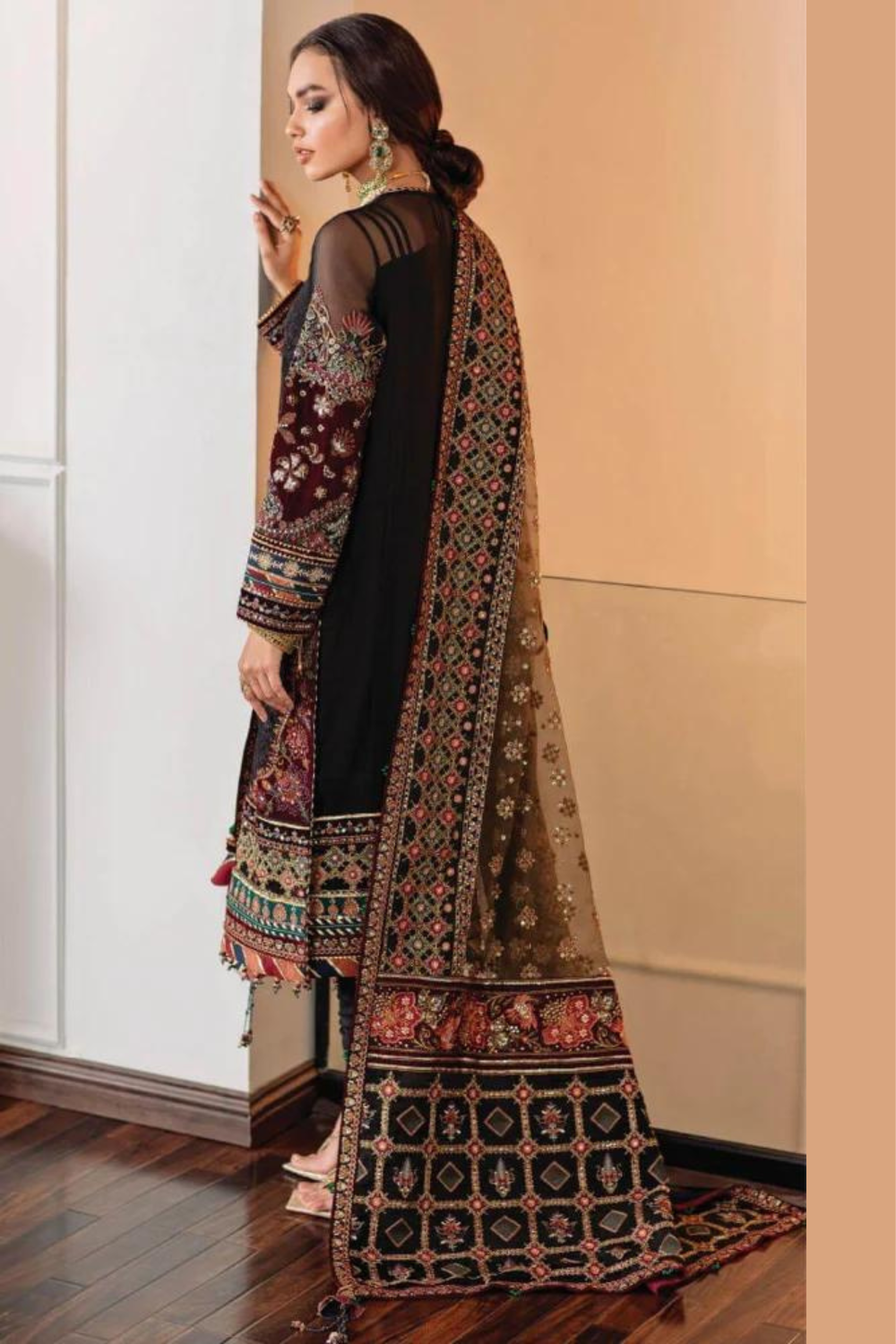 3PC LAWN EMBROIDERED Q190