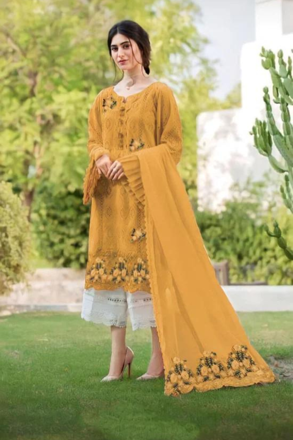 3PC LAWN EMBROIDERED Q193