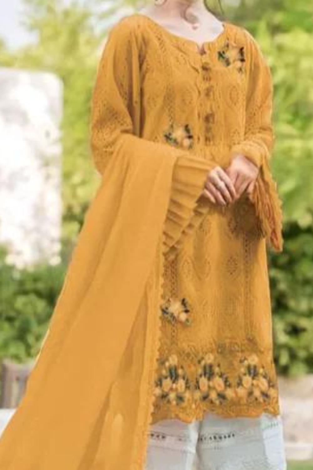 3PC LAWN EMBROIDERED Q193